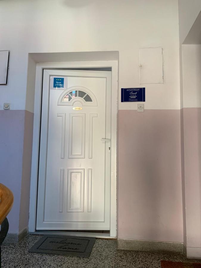 Sanela- Apartman Za Bezbrizan Odmor Crikvenica Eksteriør billede